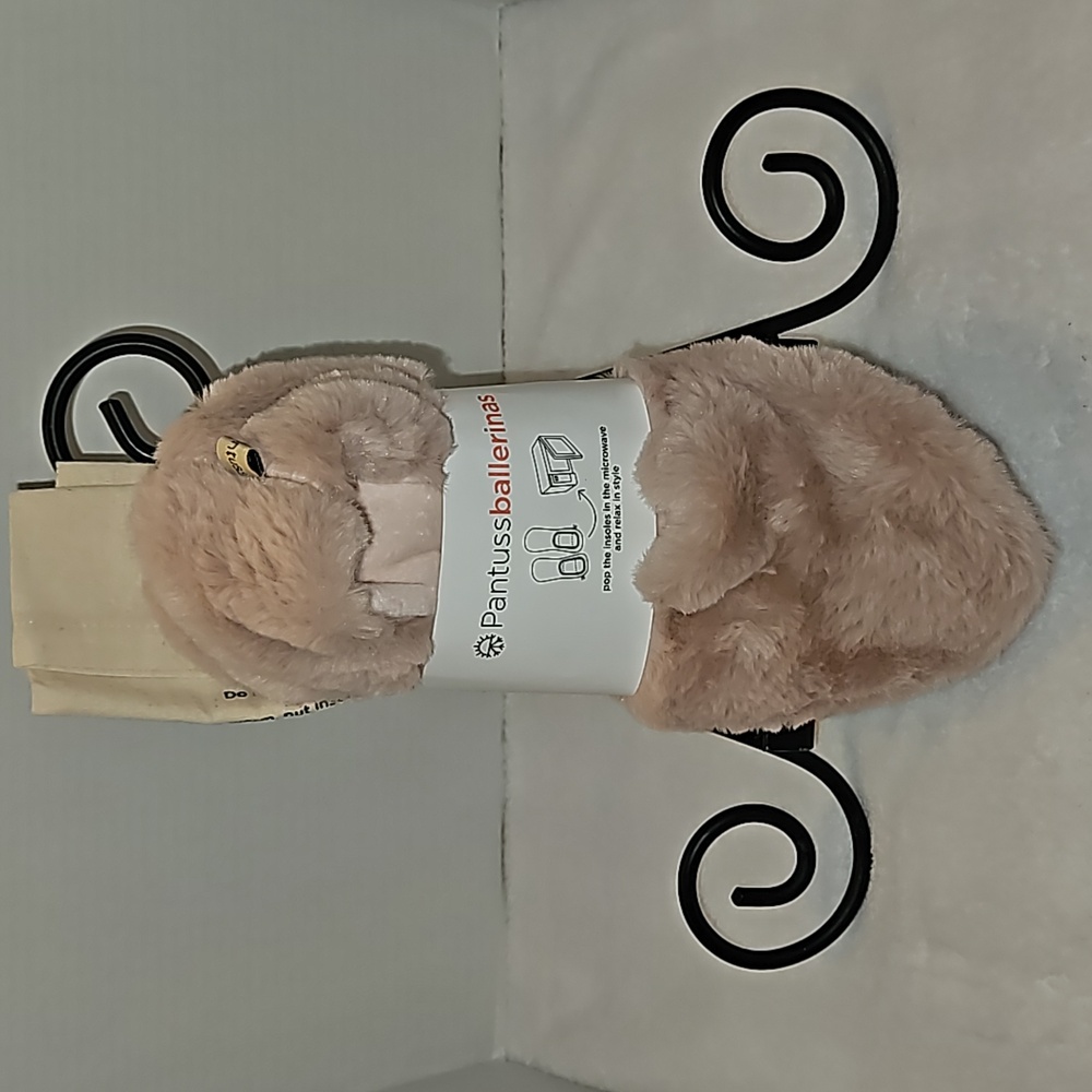 Pantuss | NWT Women's Warming Aromatherapy Reheatable Insoles Fussy Slippers M
